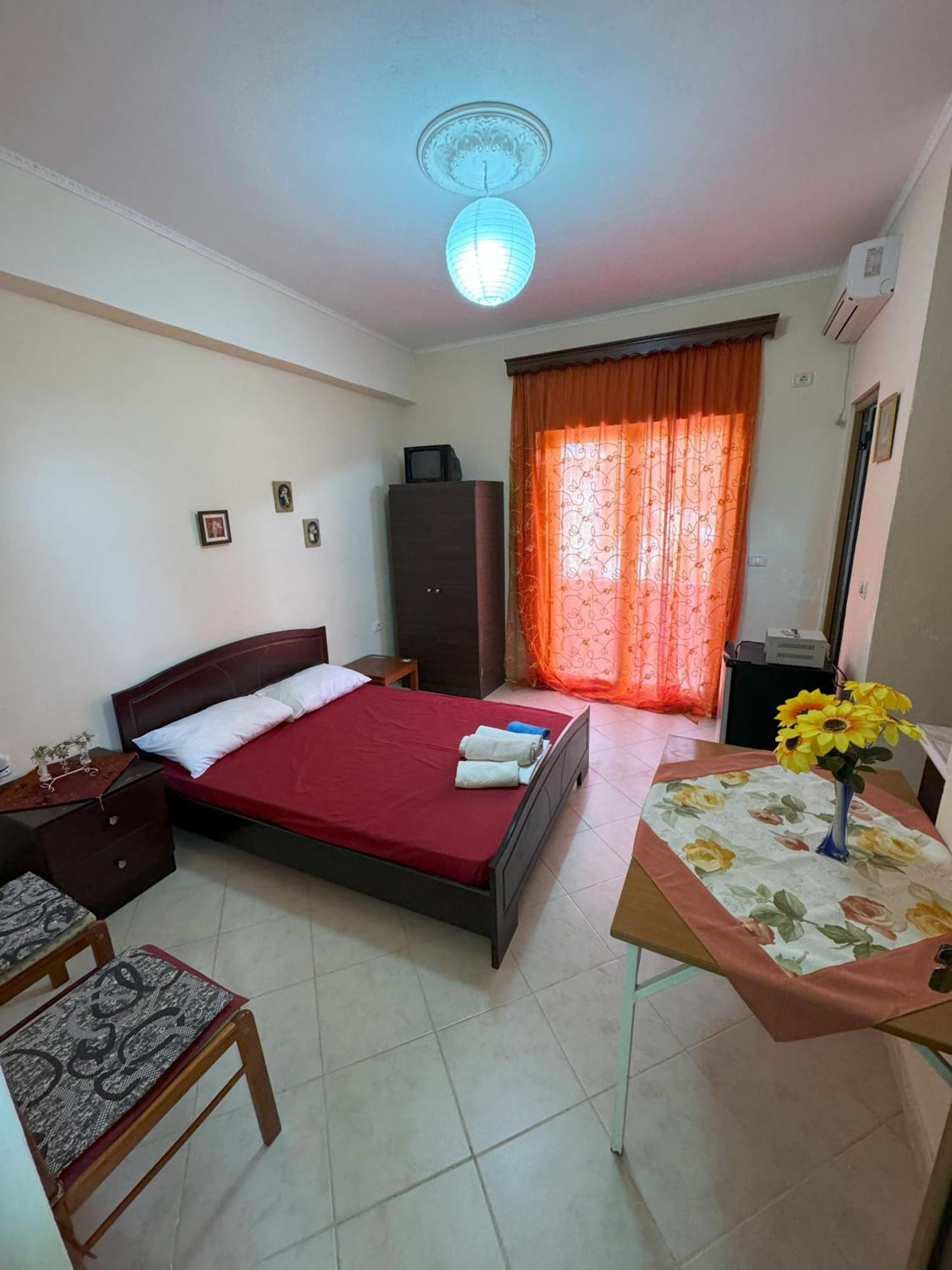 Adrian Agustin Rooms Lukovë Extérieur photo